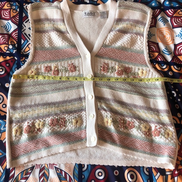 granny style top (floral) - Picture 7 of 10